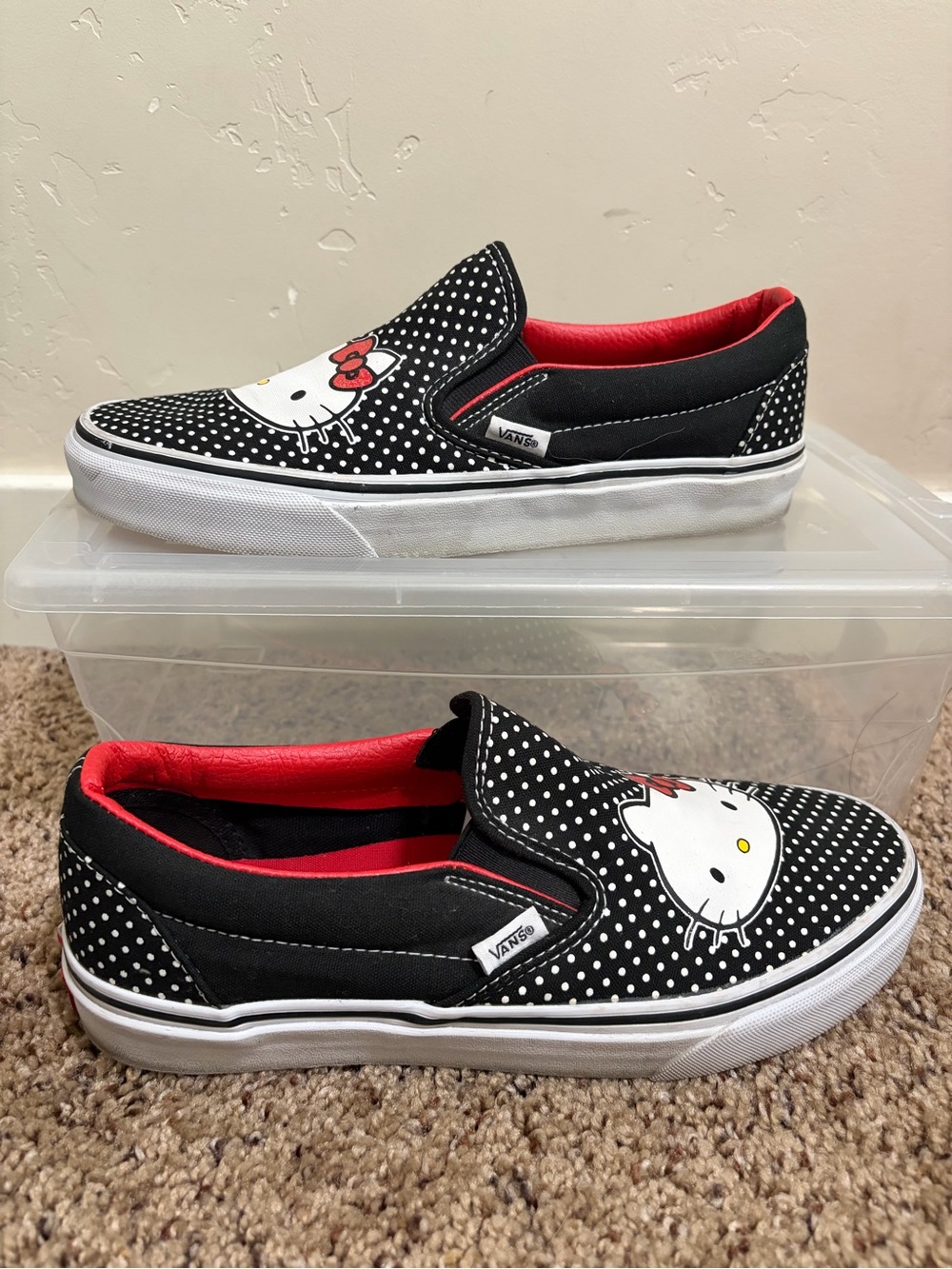 Vans Classic Slip-on Hello Kitty Polka Dot Sneakers Women's Size 8.5 - Picture 2 of 7